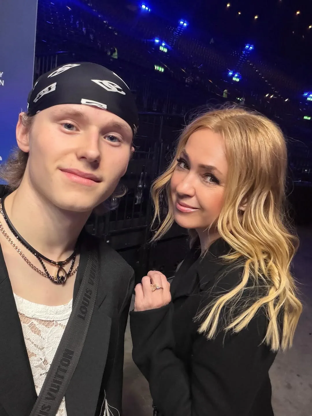Даже только ради Ильи Малинина стоило слетать в Цюрих на Art on ice ✔️    Ilya is not only the best 