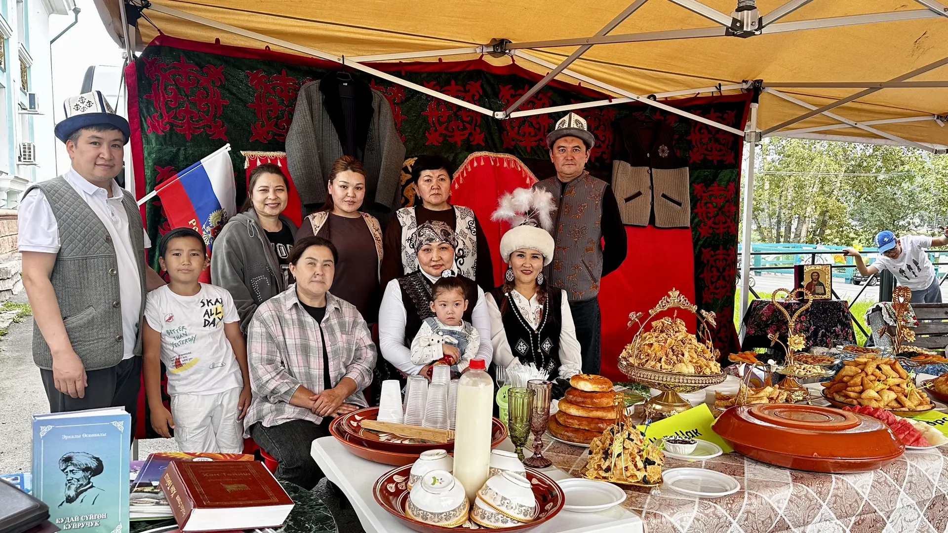 🤝🏻🌍В эту субботу площадь Речного вокзала стала местом встречи разных культур, традиц...