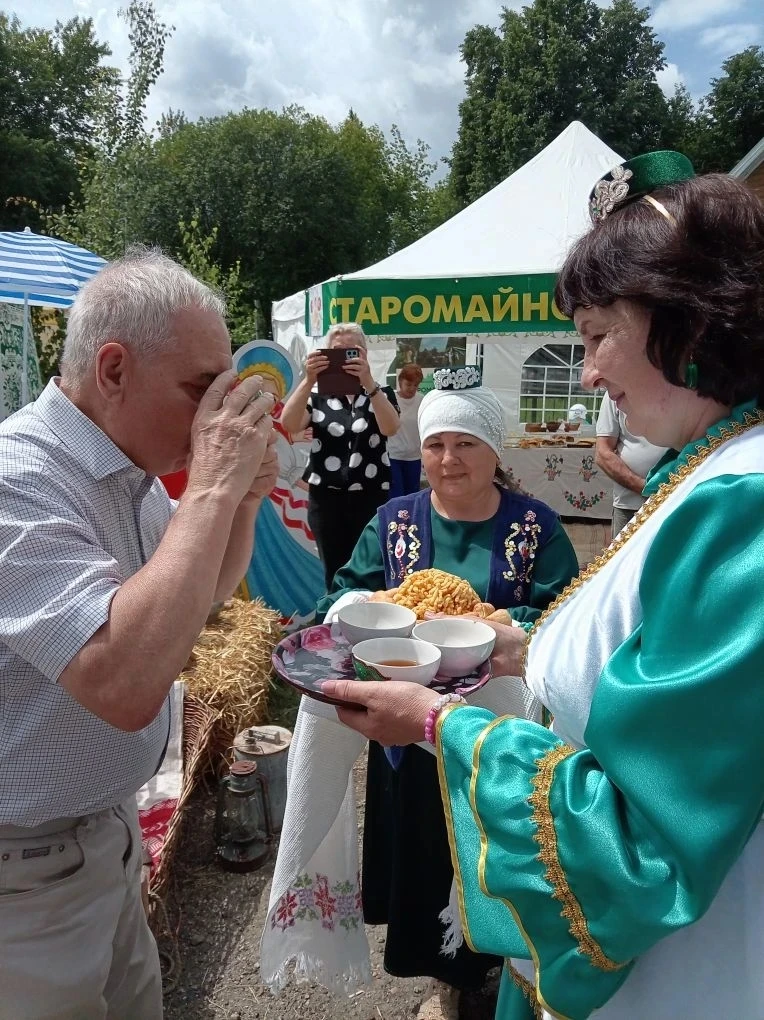 🇷🇺 Дружба народов, звонкая гармонь и аромат свежей выпечки. Сабантуй в Ульяновске 
‎
‎Сегодня в па