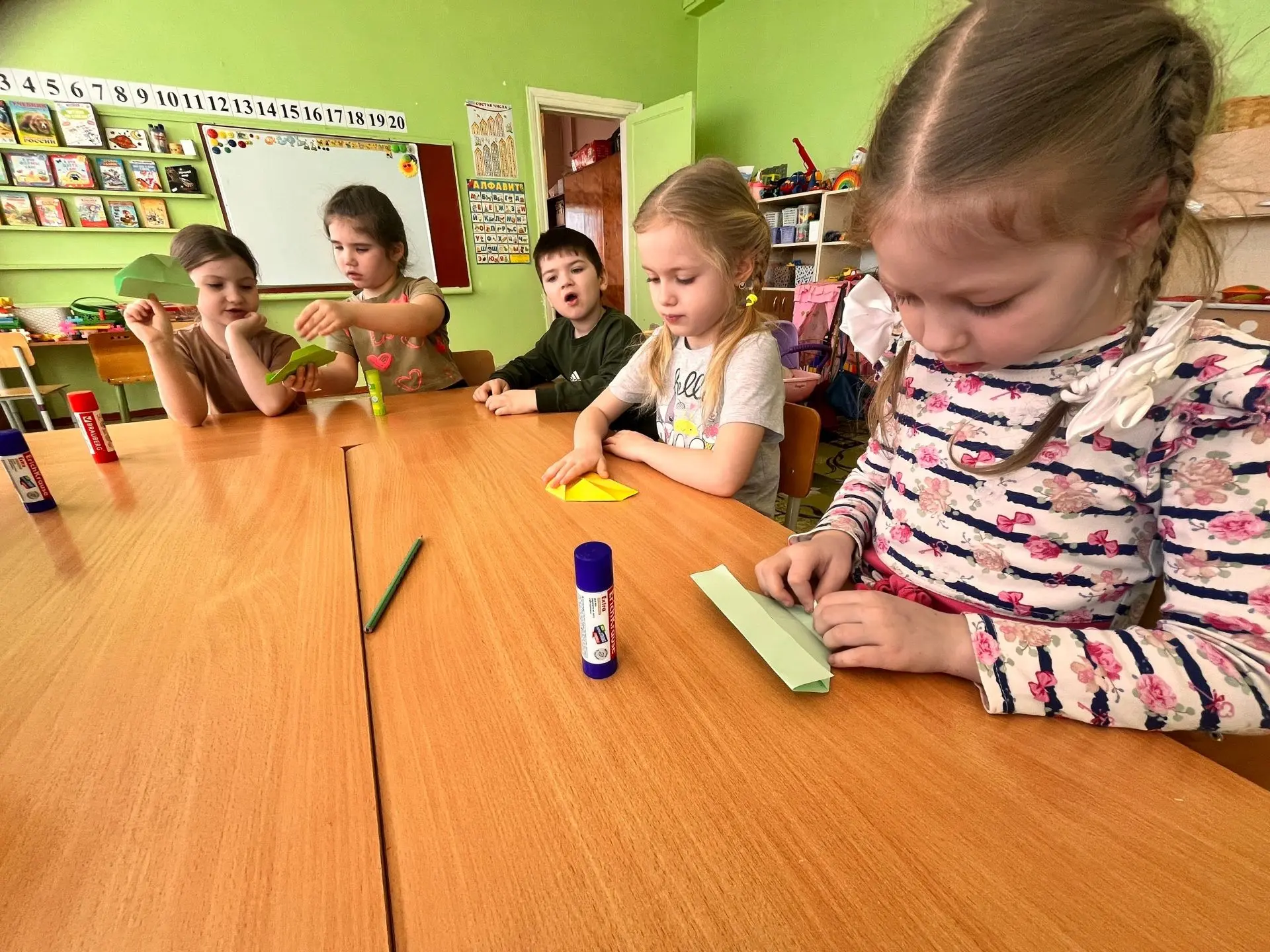 Сотрудничество с "Истоком"

В подготовительной группе детского сада №37 прошло увлекательное занятие