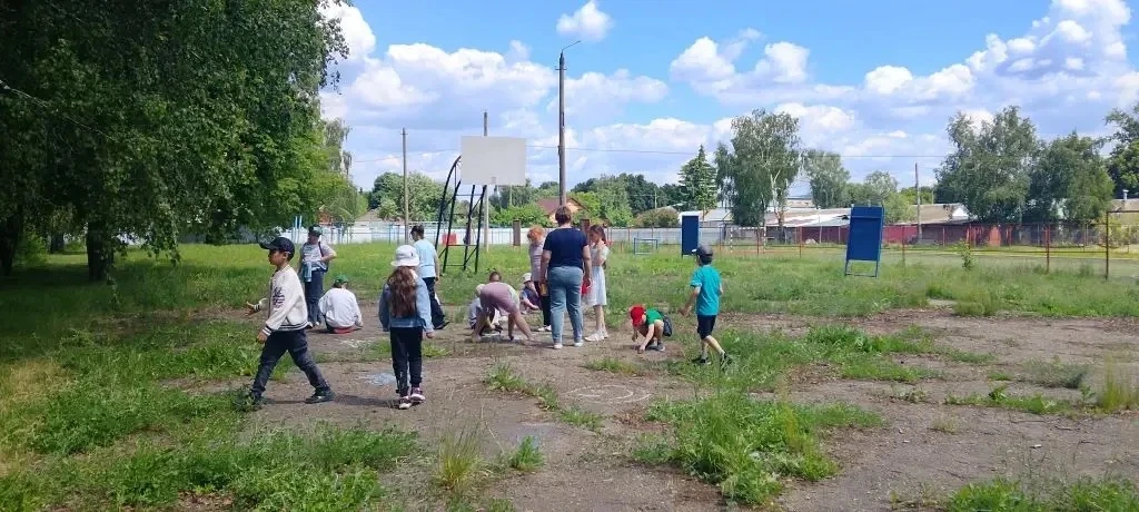 Каникулы в разгаре — а в пришкольном лагере «Солнышко» кипит жизнь!