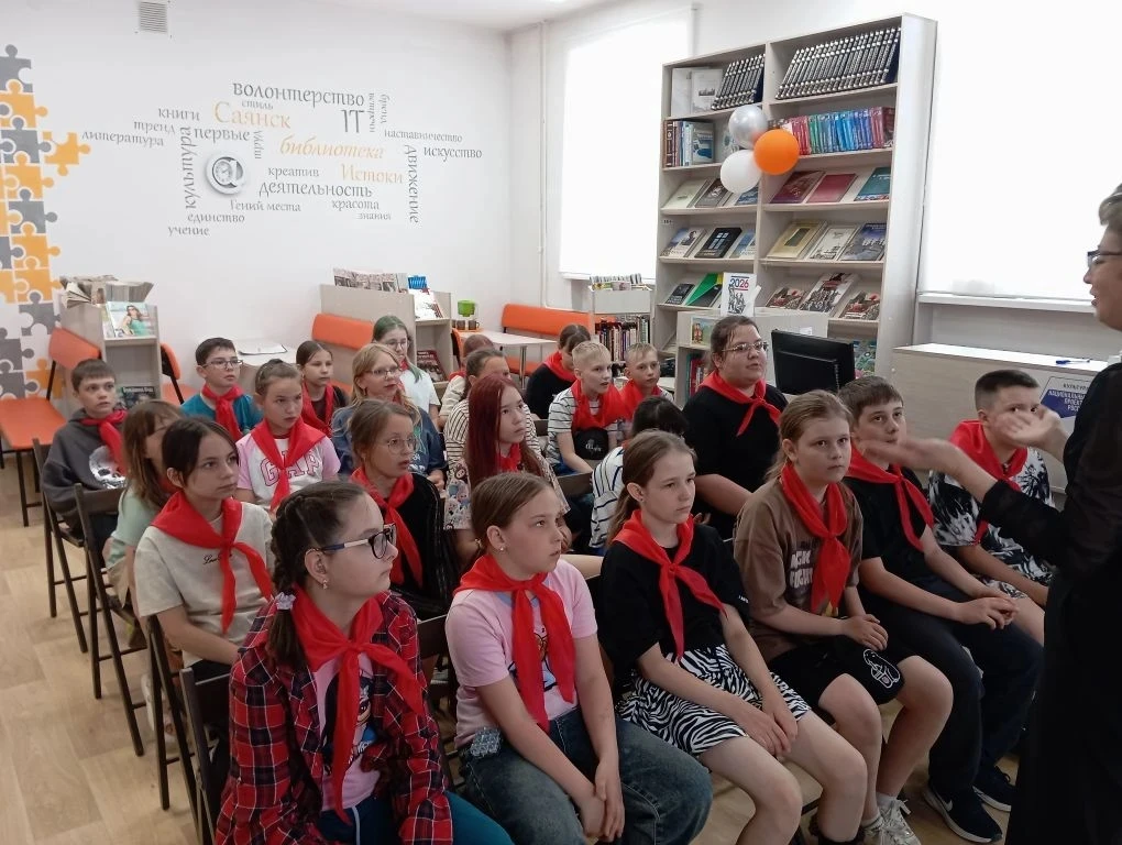День народных игр в «Сибирячке»: тепло и дружба вопреки погоде ✨

11 июня в лагере «Сибирячок», несм