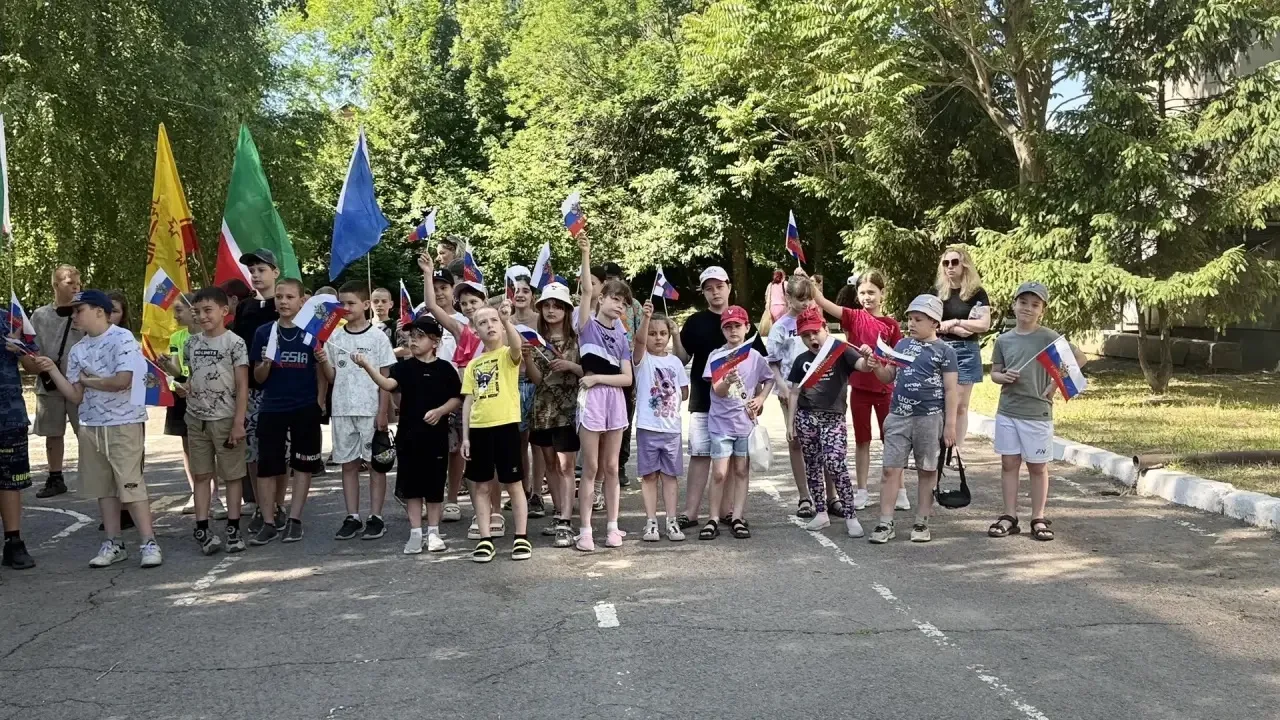 12 июня –День России.

В преддверии этого праздника в пришкольном лагере прошли замечательные меропр