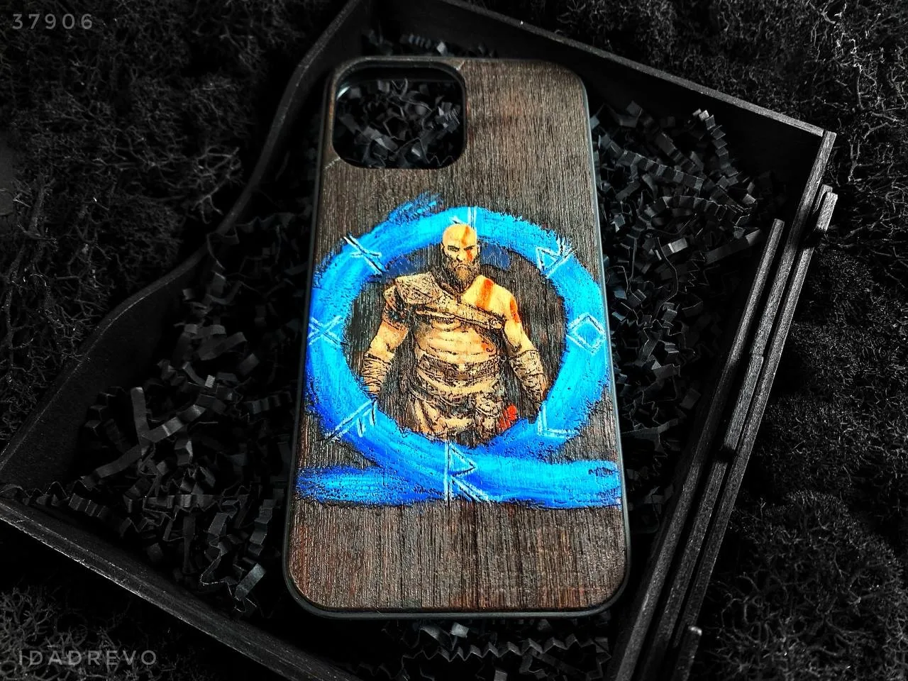 Гравировка и придание цвета 🖌️ 
Дерево орех 🌳