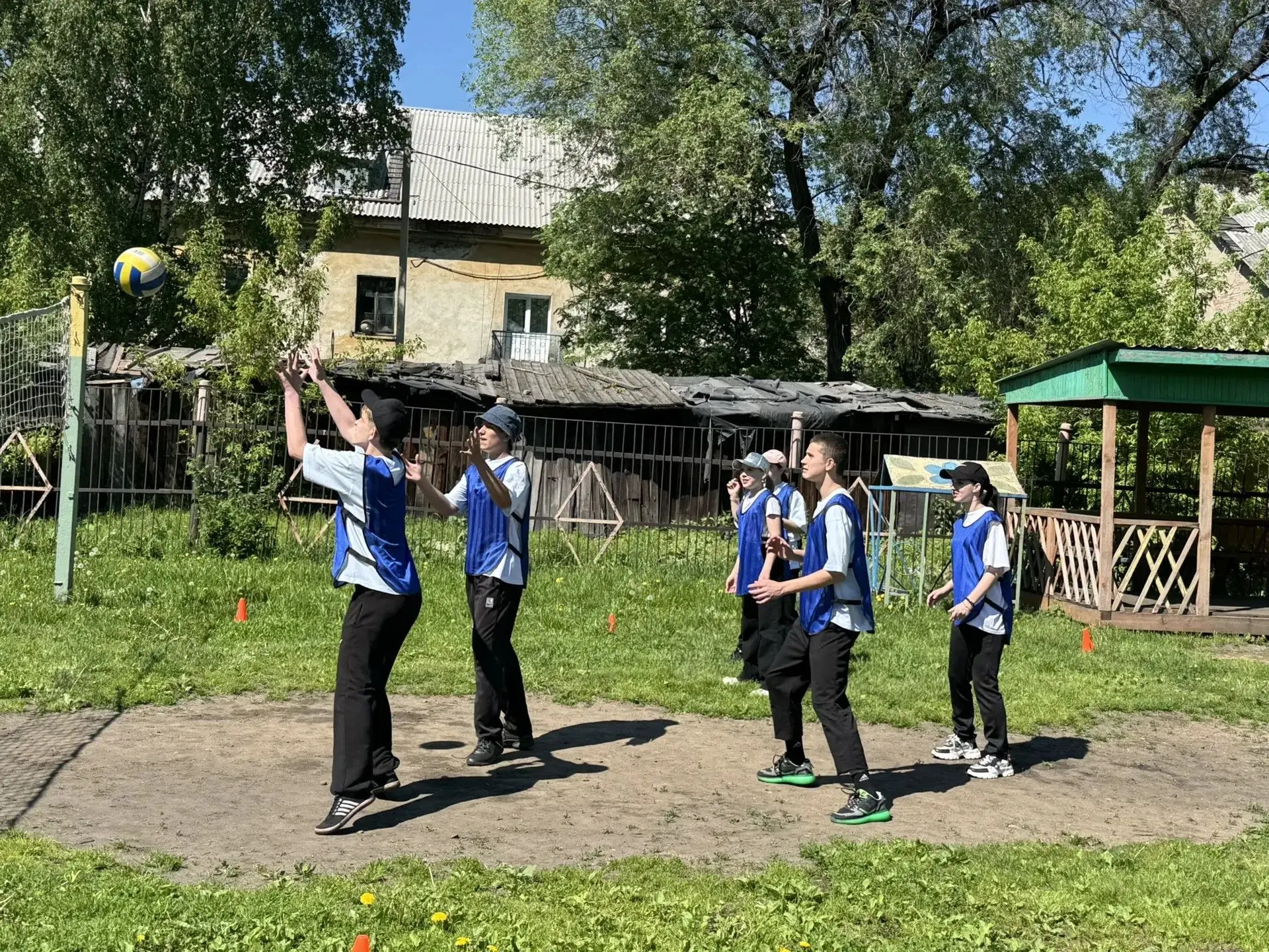 🏐Сегодня на спортивной площадке царил невероятный дух соперничества и дружбы! У нас со...