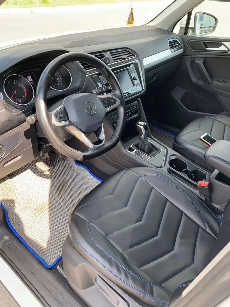 Volkswagen Tiguan  1.4(150л.с) АМТ 2021 год  Пробег: 33.000км родной Я второй хозяин в птс вписан , 