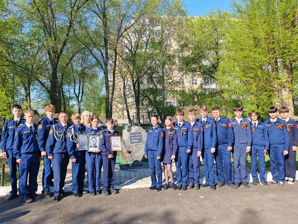 Обучающиеся школ Энгельсского района принимают участие во Всероссийской онлайн-акции «Бессмертный по