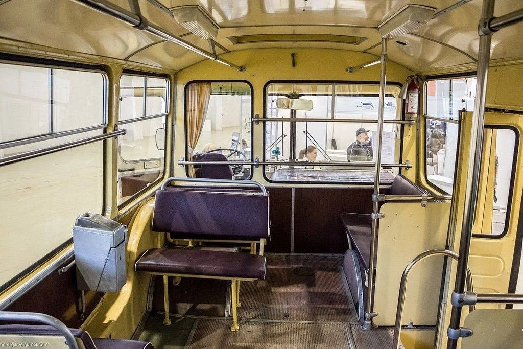 Смотря на фото, даже нос вспоминает запах этого автобуса