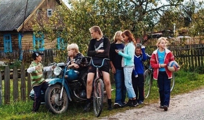 ⚡️ Лучшее время жизни! Деревенские каникулы у бабушки. 🚲🛵🌾⚽️✨