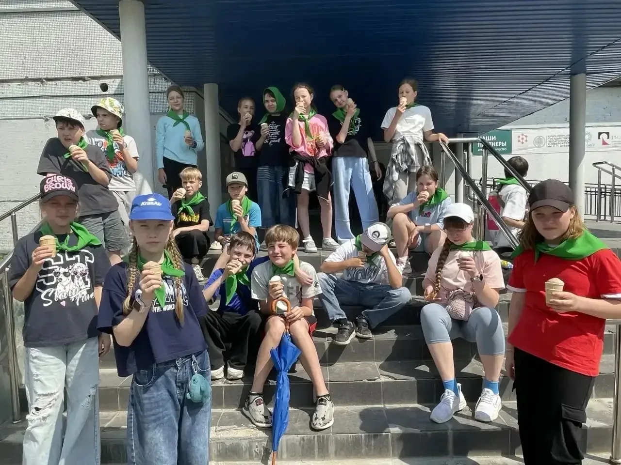Сладкая традиция! Сегодня в нашем пришкольном лагере прошёл настоящий праздник морожено...