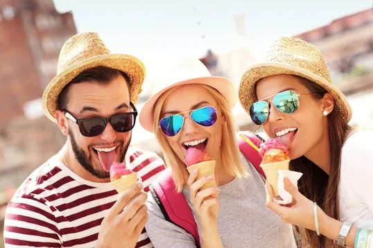 10 июня – День мороженого!
            🍧🍨🍦Всемирный день мороженого отмечают 10 июня. Мороженое -