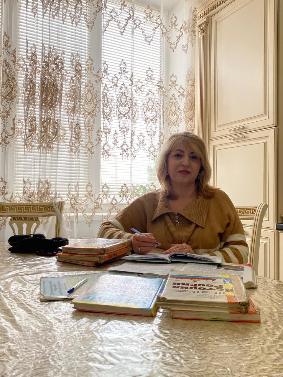 «Чтобы быть хорошим преподавателем, нужно любить то, что преподаешь, и любить тех, кому...