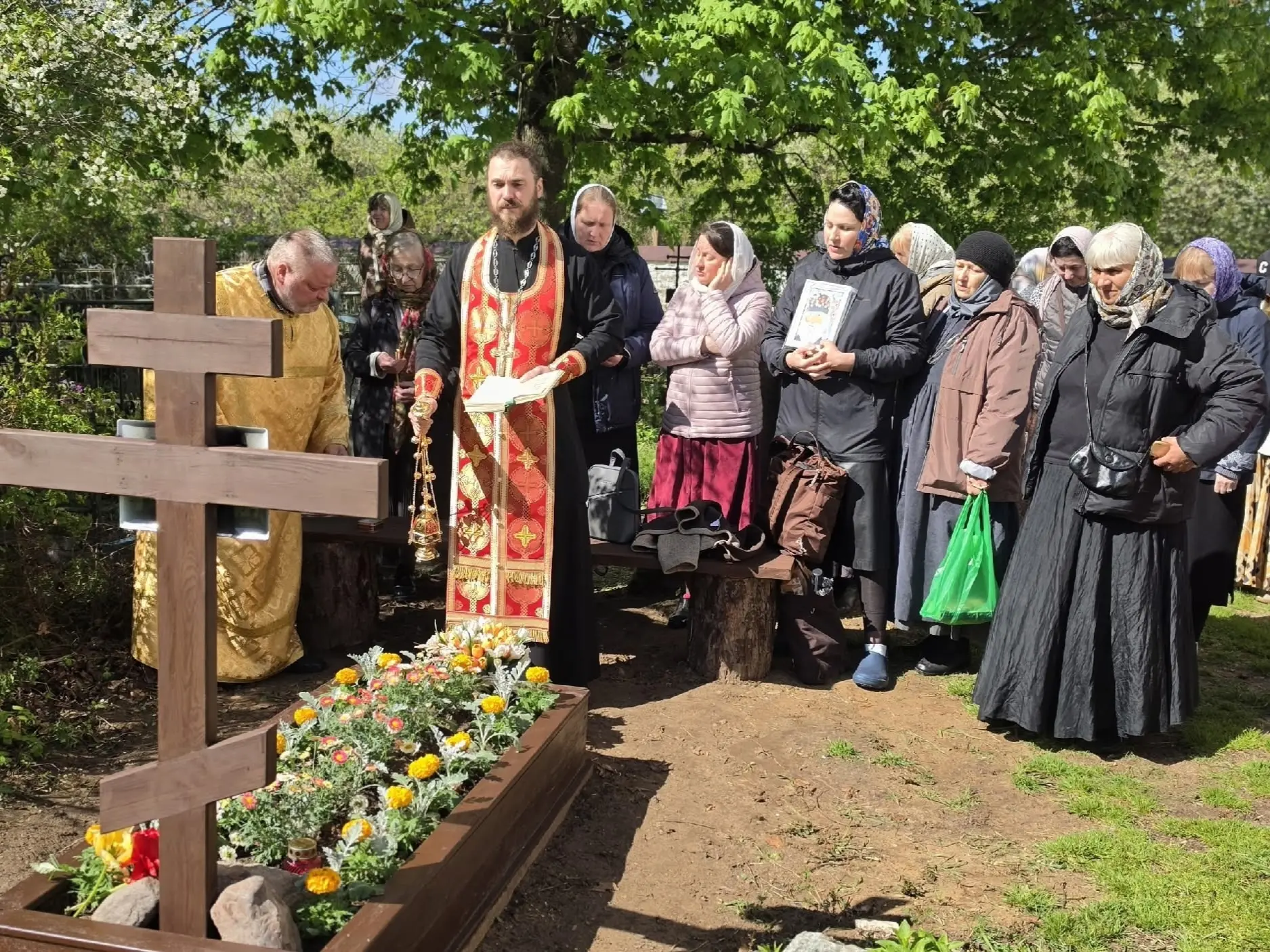 СЕДМИЦА ПАМЯТИ ПСАЛОМЩИЦЫ НАТАЛЬИ  Суббота, 16 мая  Вчера остров Верхний снова собрал друзей. В годо