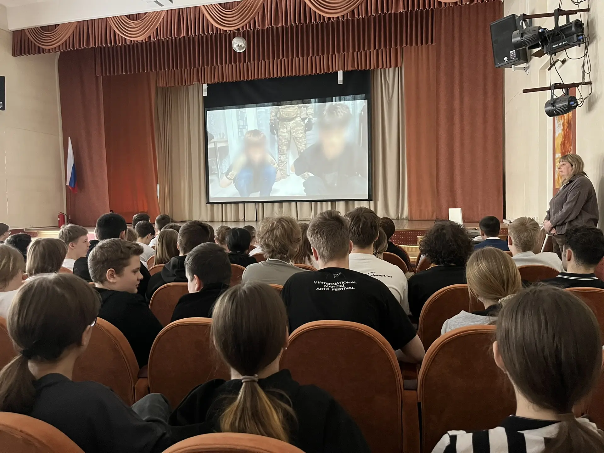 В  рамках мероприятий по профилактике экстремизма и терроризма  для учеников 7-11 классы был организ