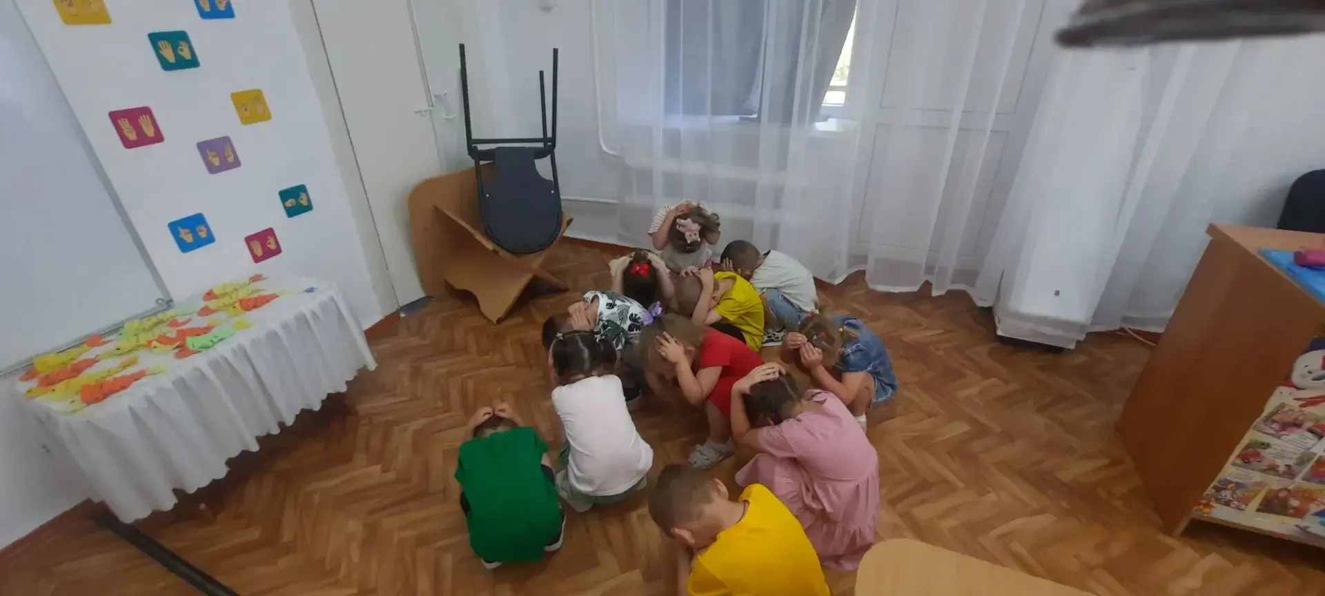 С целью формирования основ безопасного поведения дошкольников в группе"Звездочки" и группе"Почемучки