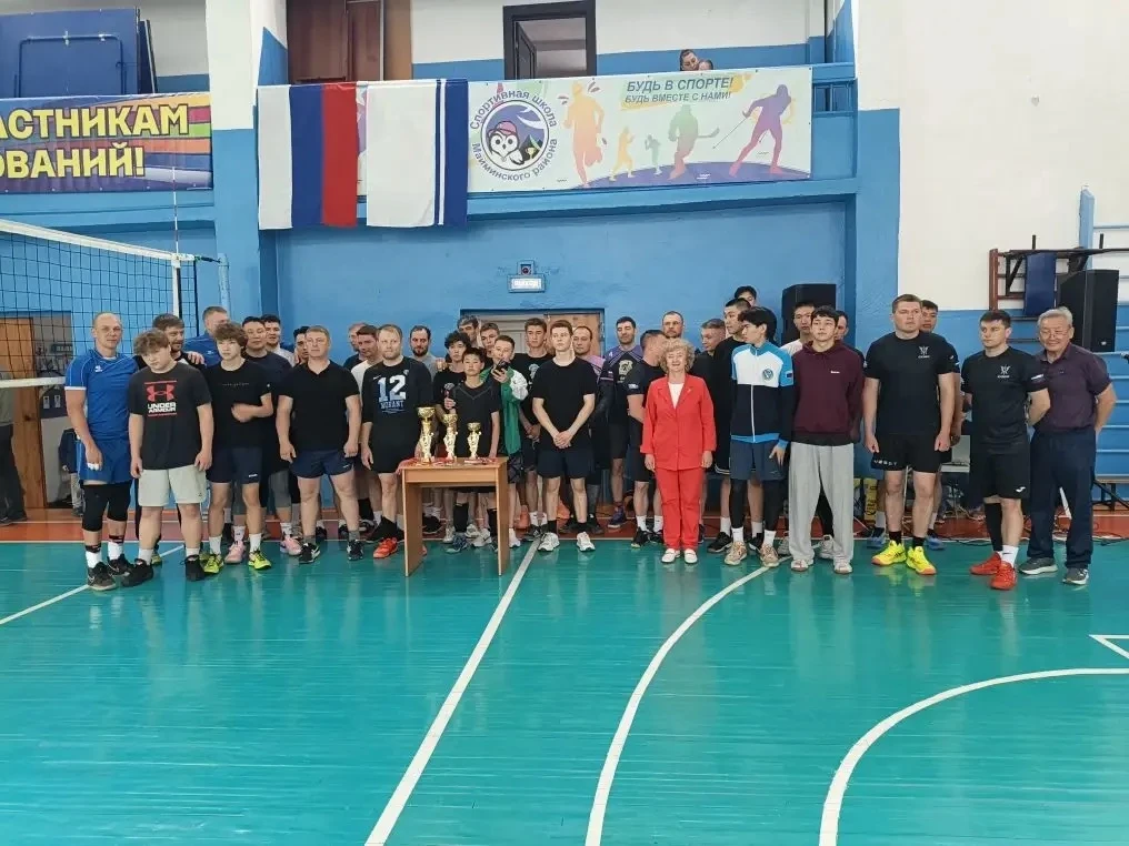 В спортивной школе Майминского района сегодня прошел Турнир по волейболу 🏐, посвященный Дню Победы🇷🇺