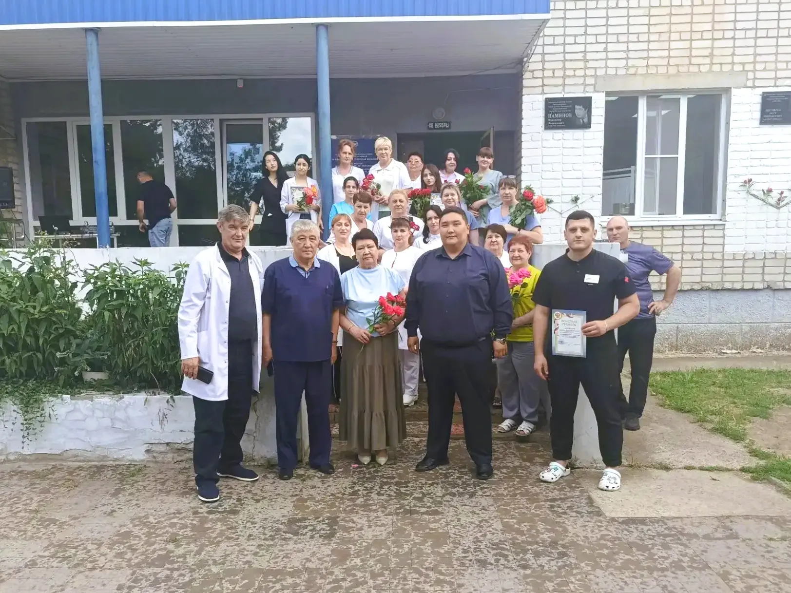 В преддверии Дня медицинского работника: Яшалтинская районная больница чествует своих героев! 💐

Се