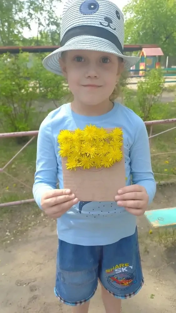 🌼✨ Одуванчики как солнышко! ✨🌼
Сегодня мы провели замечательное летнее занятие, собирая одуванчики