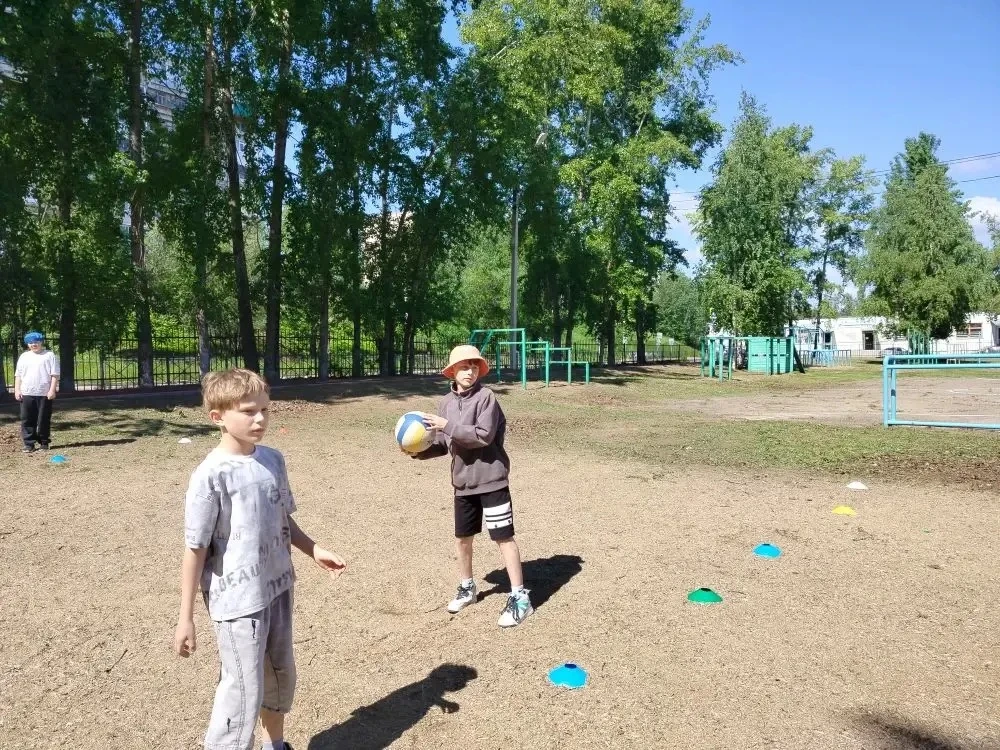 🔶 Девятый день в нашем лагере был посвящён здоровью! 

Мы зарядились бодростью на утренней разминке
