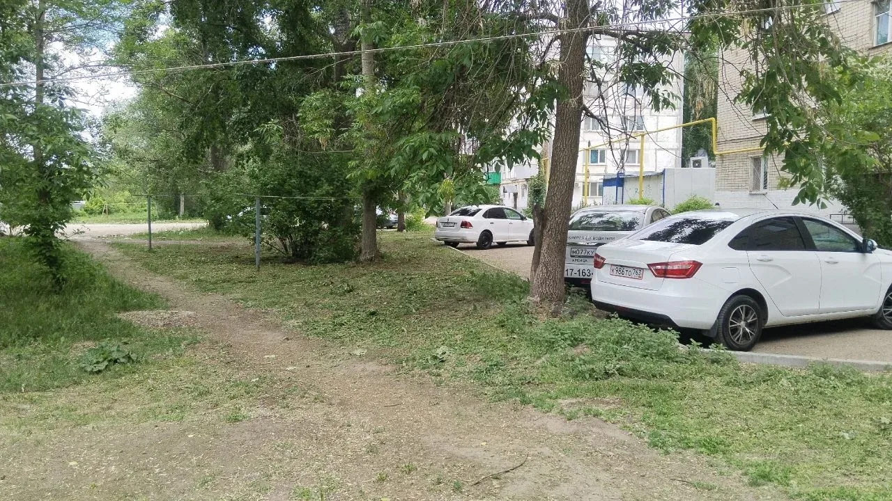 6.06.26 Плановый покос травы по адресу: ул. Железнодорожная, д.68