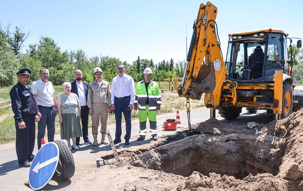 🚰В посёлке Куйбышев продолжается строительство водопроводных сетей — важный шаг к комф...