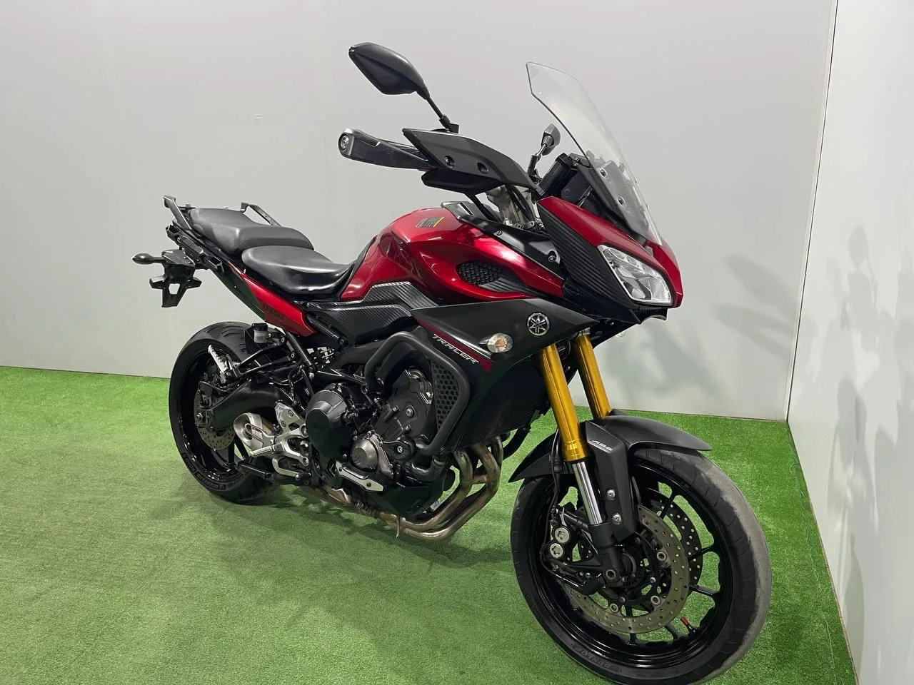 YAMAHA MT-09 TRACER в наличии во Владивостоке   Характеристики:  - 2015 год - объем 850 см3 - Аукцио