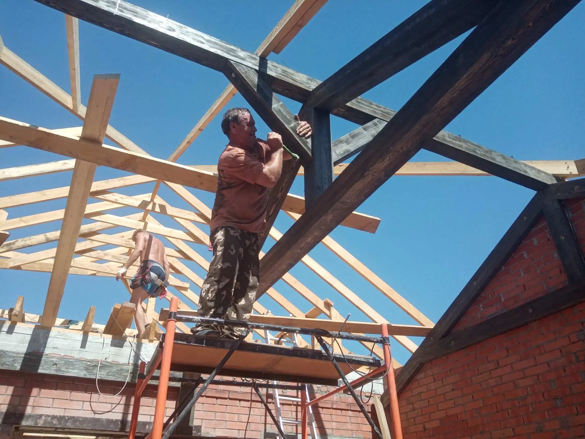 Следующий этап — монтаж! 🔥🏗️Ребята, это он! Тот самый момент, когда работы в мастерск...