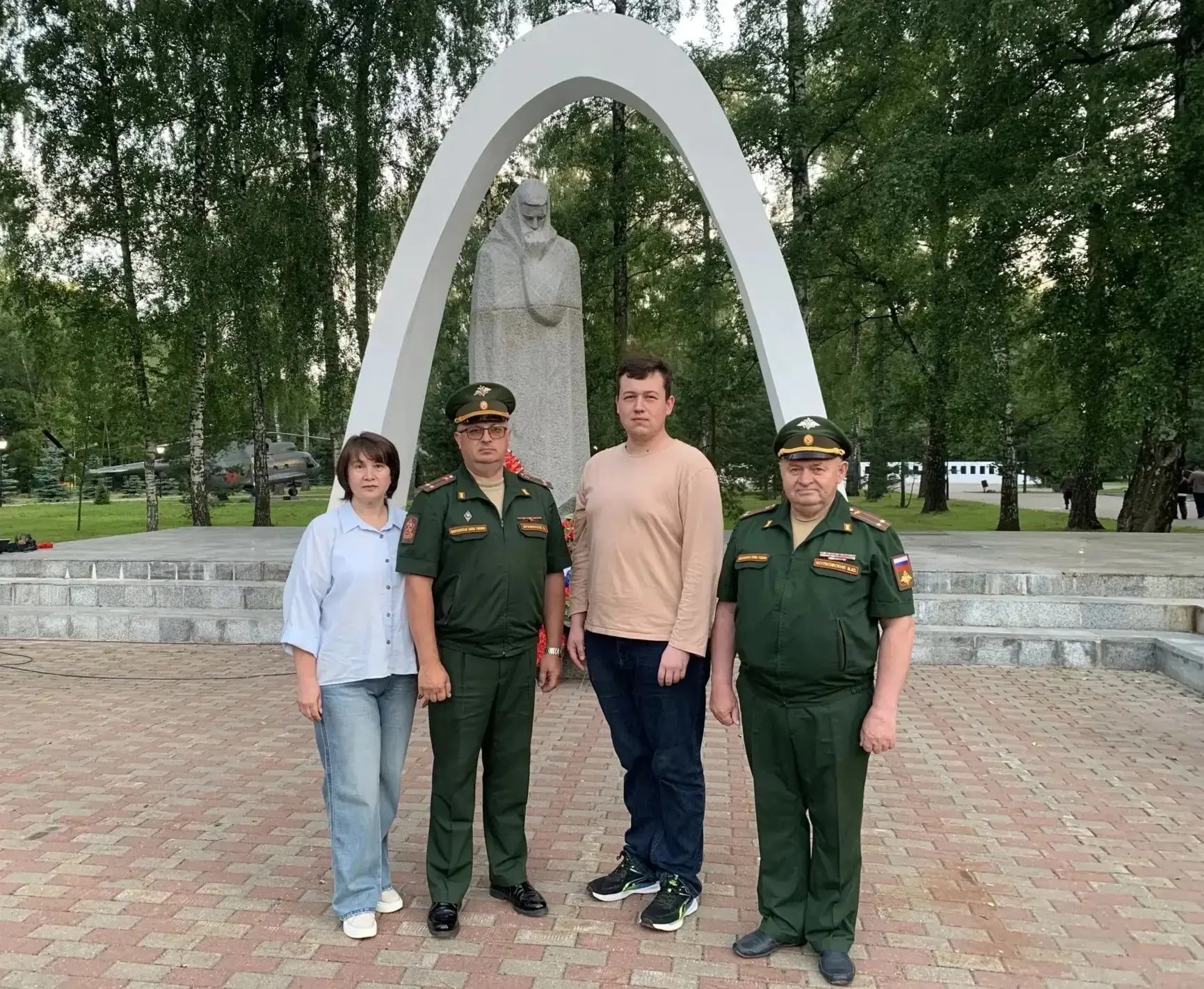 🕊🕯🕊 В 4 часа утра педагоги нашей школы присоединились к всероссийской акции «Свеча памяти», котор