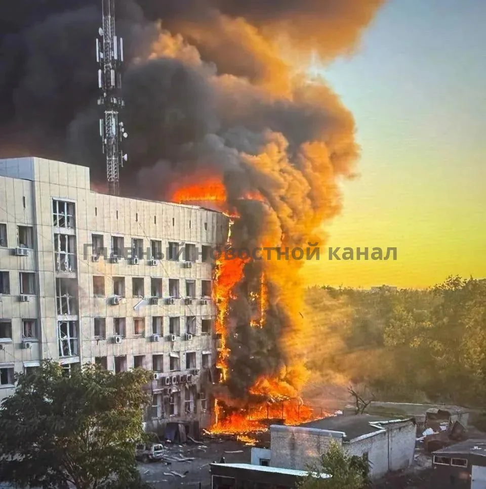 ВС РФ ударили по угольному предприятию ДТЭК в Павлограде — горит админздание