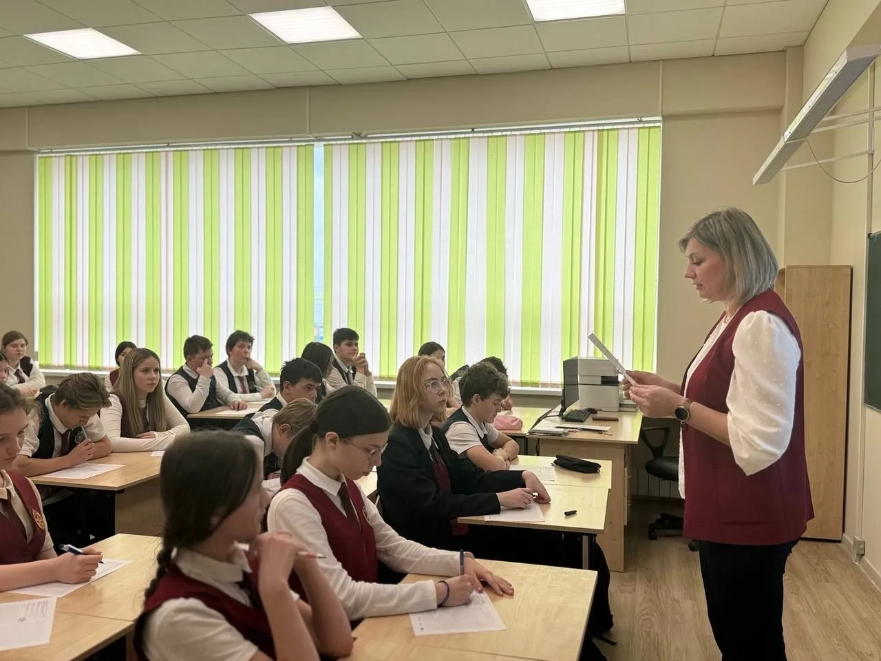 🤍💙❤️ ВСЕРОССИЙСКАЯ АКЦИЯ «РОССИЯ – СЕМЬЯ СЕМЕЙ» В НАШЕЙ ШКОЛЕ  Сегодня, 18 марта, в День воссоединен