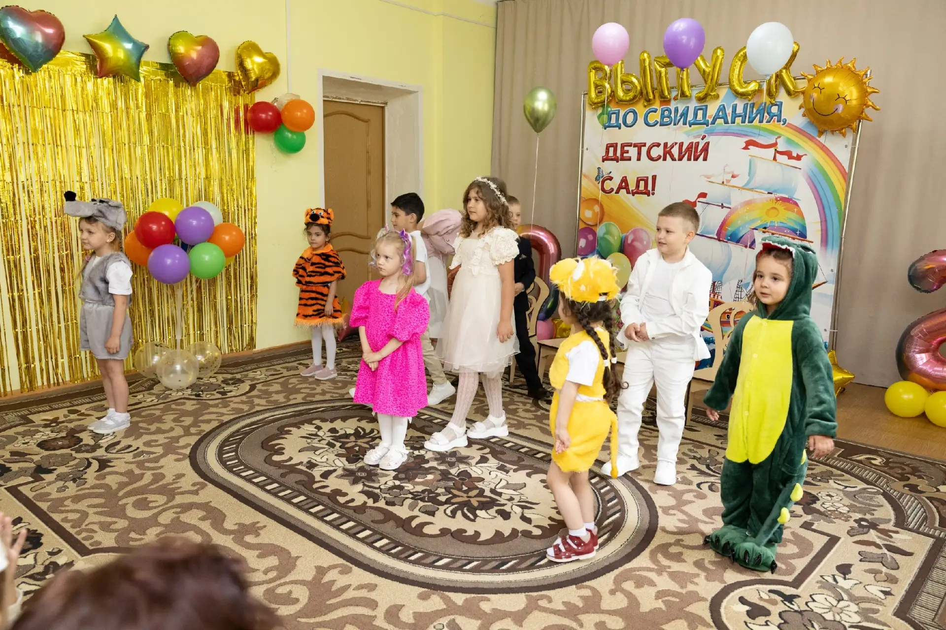 🎉 Наш «Радужный выпускной»: яркий старт в большую жизнь!