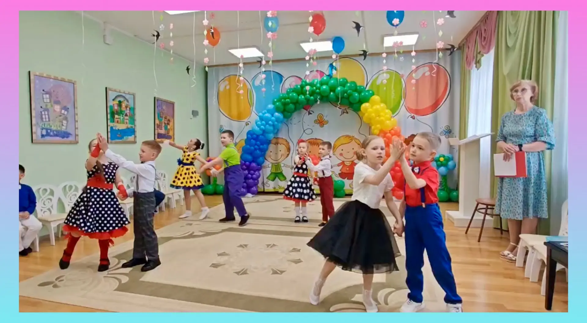 🕺💃 До свиданья, детский сад!

Вот и прозвучало трогательное «До свиданья!». 
Наши воспитанники гру