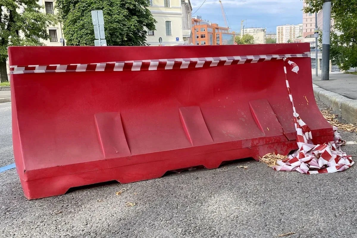 В Уфе на нескольких улицах ограничили движение транспорта