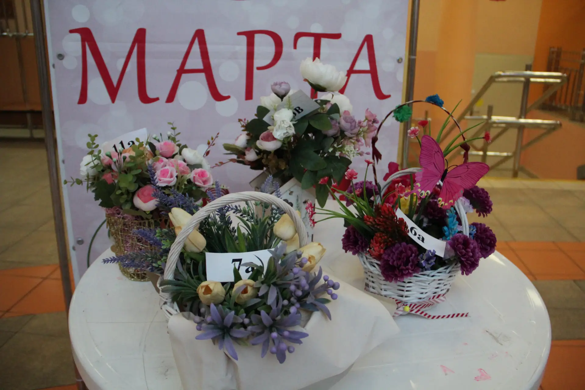 🌸🌷 Весенняя сказка на первом этаже🌷🌸  🌐 В "шаре" расцвели невероятные букеты и экибаны, которые сдел