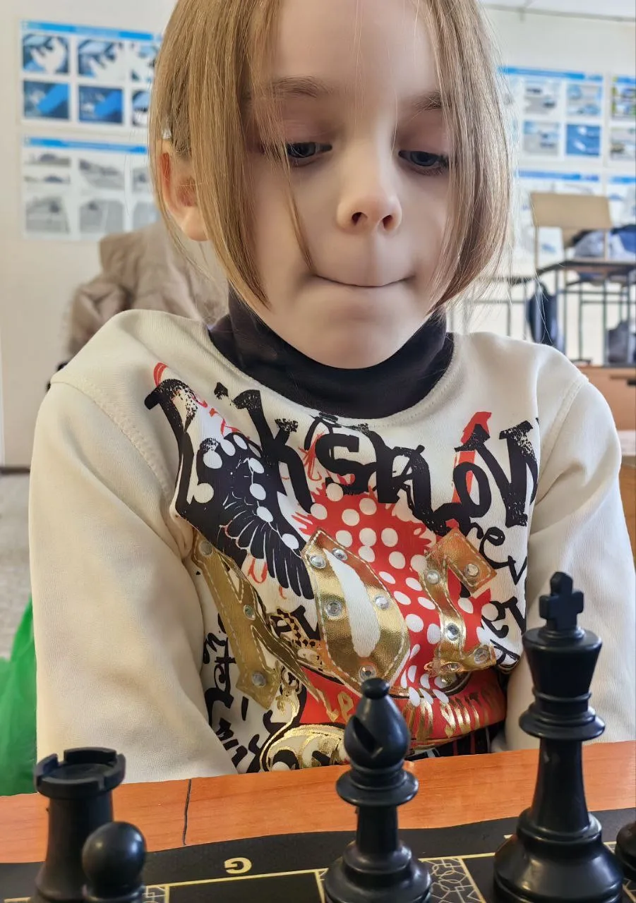 Шахматный праздник в нашей школе  🎓 На Новогодних каникулах  в стенах нашей школы собрались юные шах