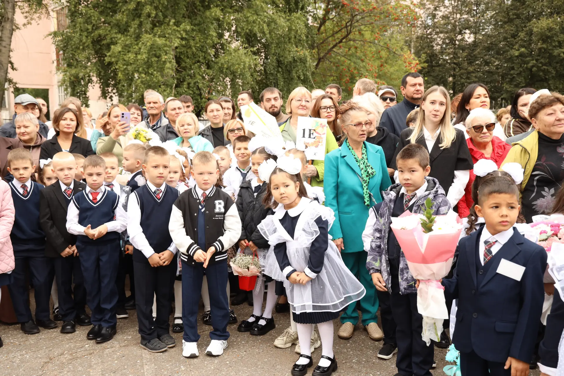 Немного кадров с сегодняшнего Дня знаний🔔