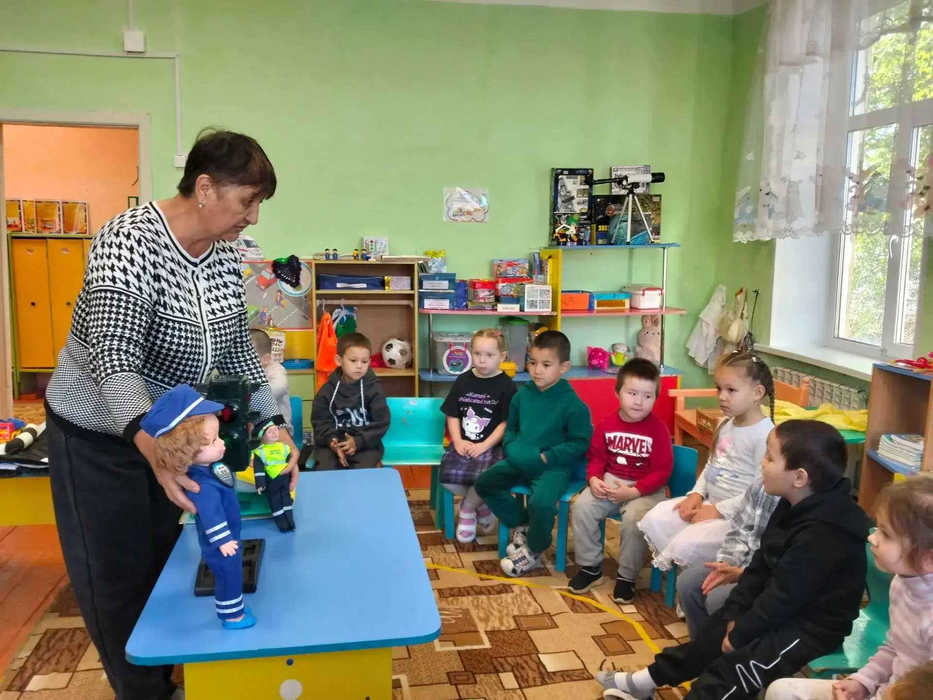 В старшей группе "Ромашка" прошла "Неделя безопасности"!