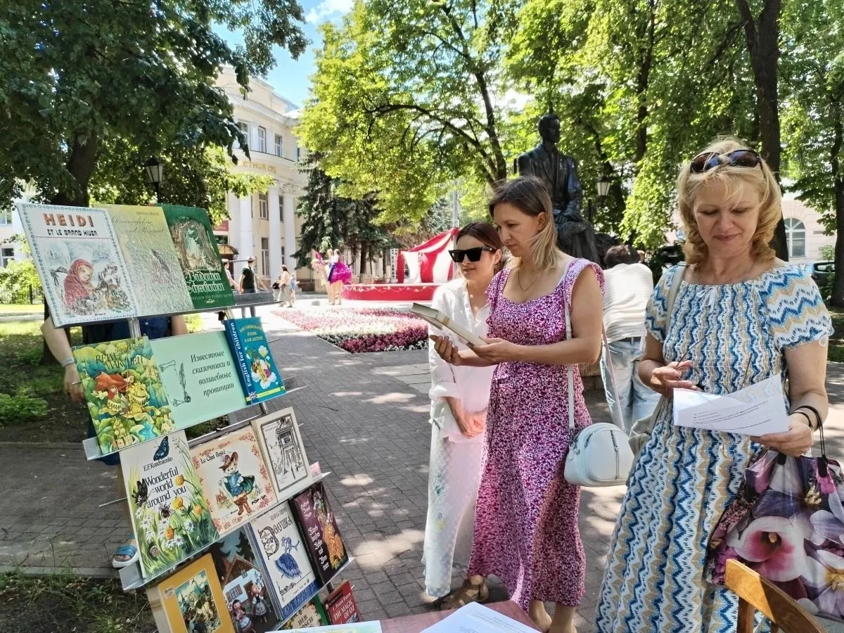 Жители и гости нашего города вспомнили известные сказки и легенды разных народов мира вместе с Никит