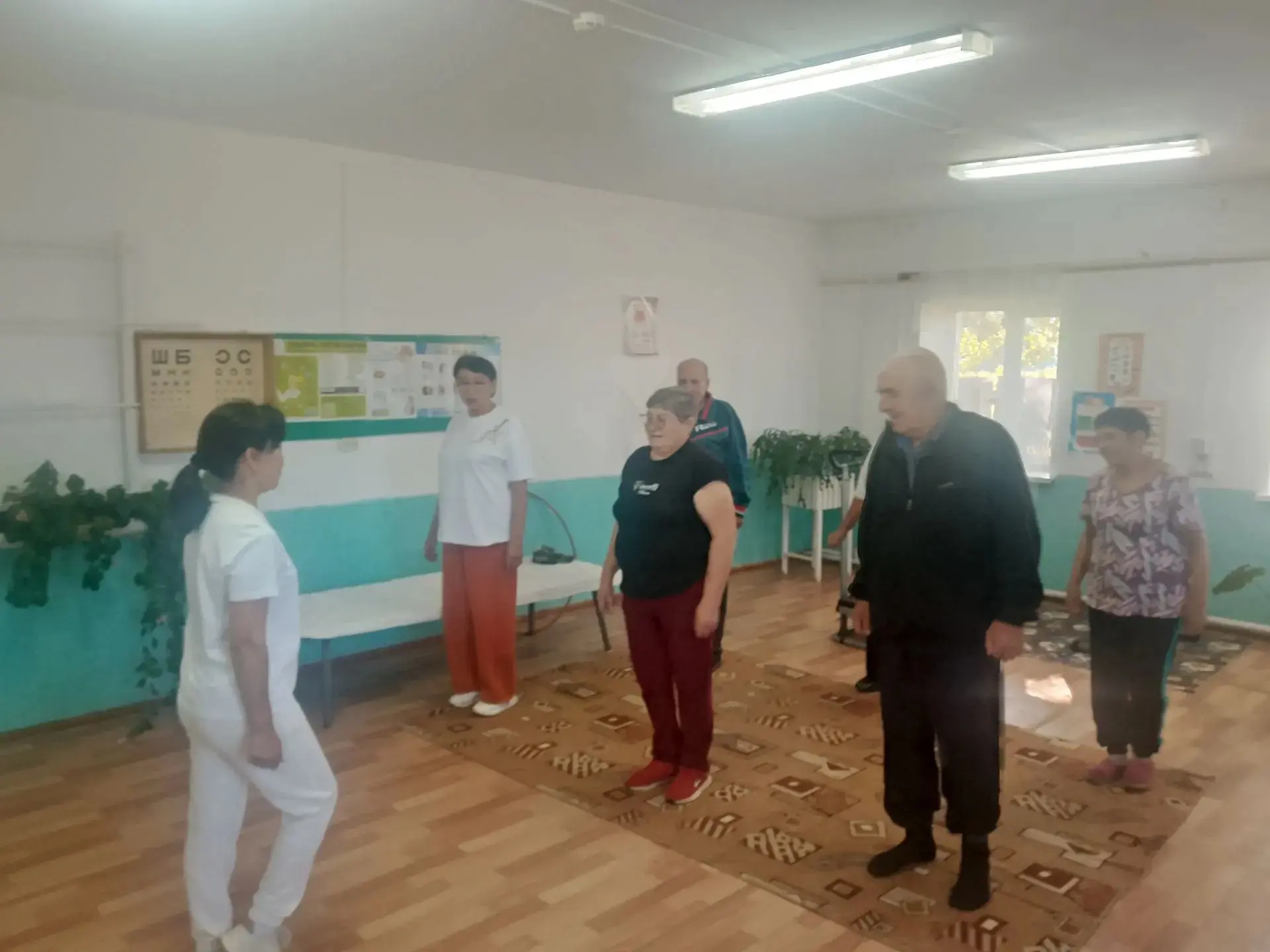 🏃‍♀️На ФАПе с. Ëнхор регулярно проводятся утренние гимнастики, эта разминка посвящена ...