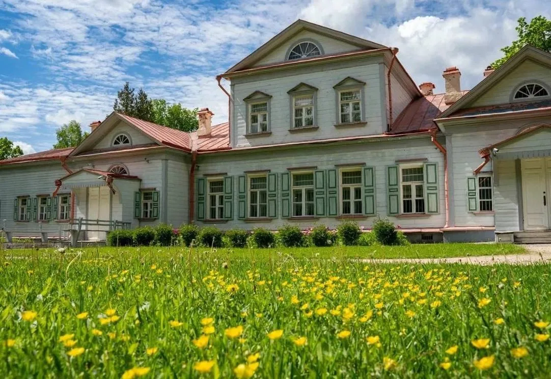 В рубрике #ФотоДня насладимся видами музея-заповедника «Абрамцево»