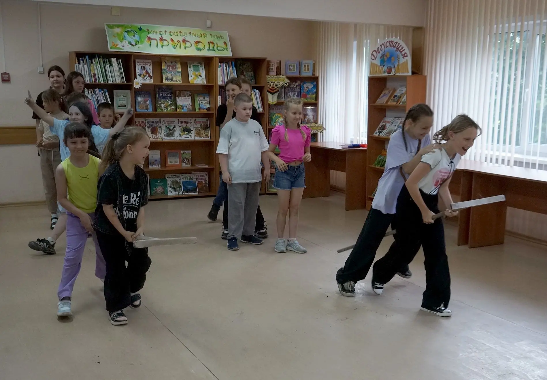 Библиостадион  «Книга! Спорт! Игра! Ура!»
 
В Центральной детской библиотеке им. А. П. Гайдара для н