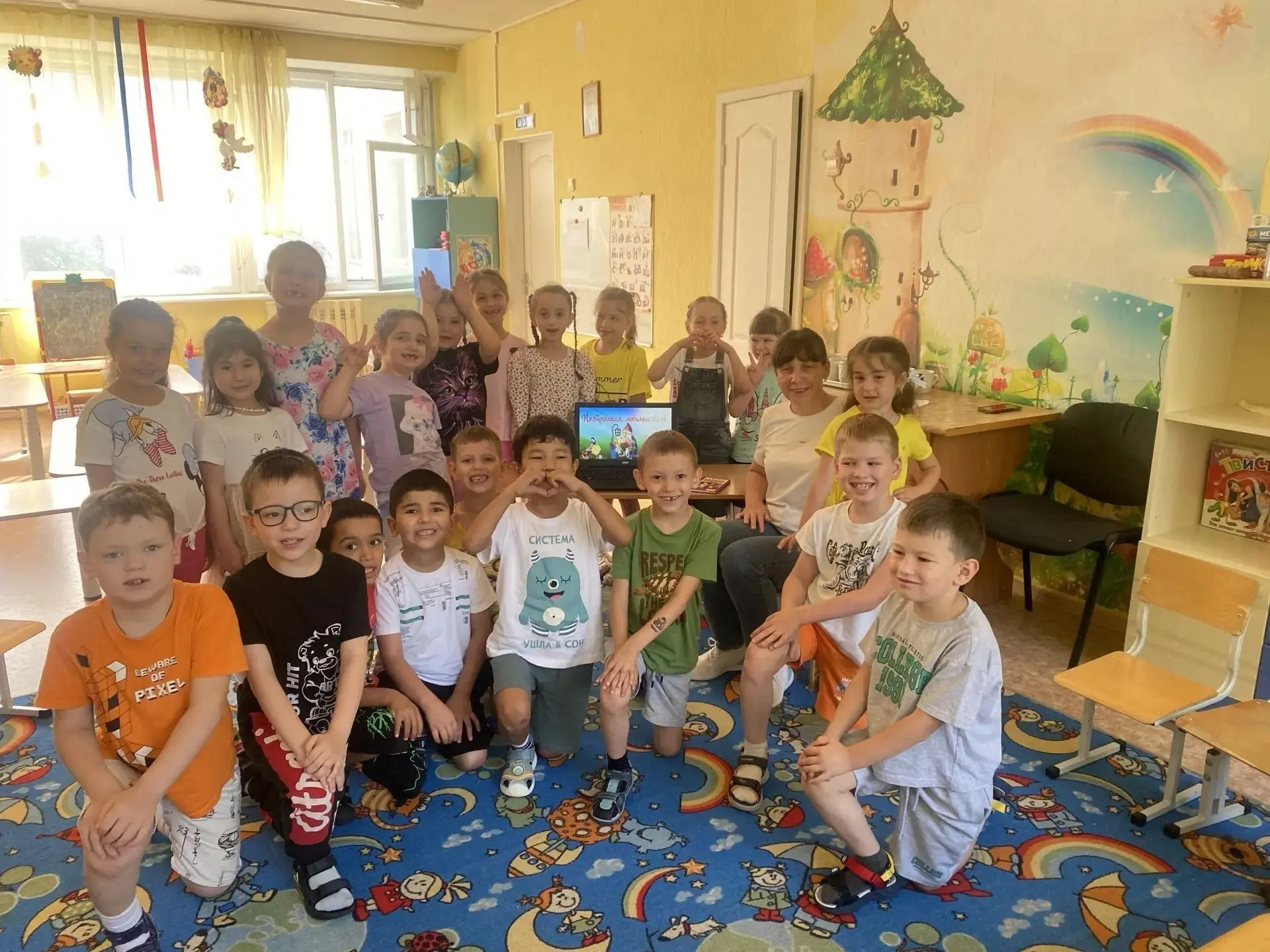 ✨ День детской книжки: читаем и развиваем речь!
В нашем саду стартовала тематическая неделя «По стра