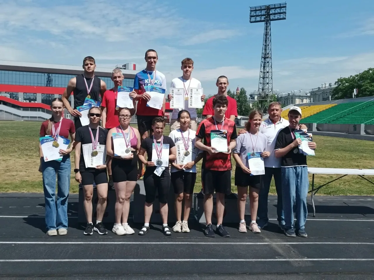 На стадионе "Металлург" 14 июля прошел Чемпионат и Первенство Кузбасса по легкой атлетике среди лиц 