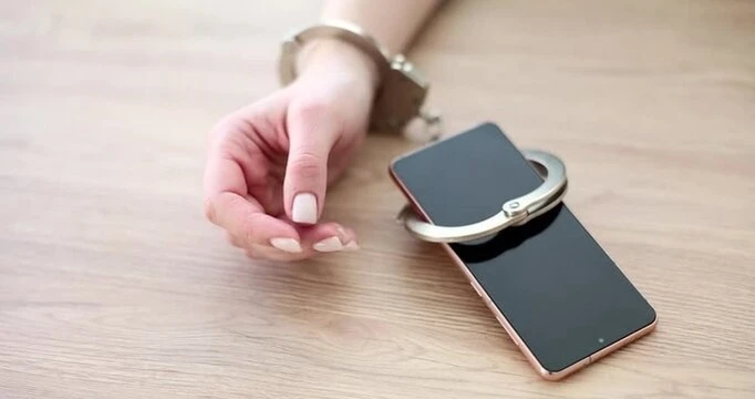 😴 📱Похитила телефон у спящего

В апреле 2026 года в селе Минцы злоумышленница похитила смартфон «H