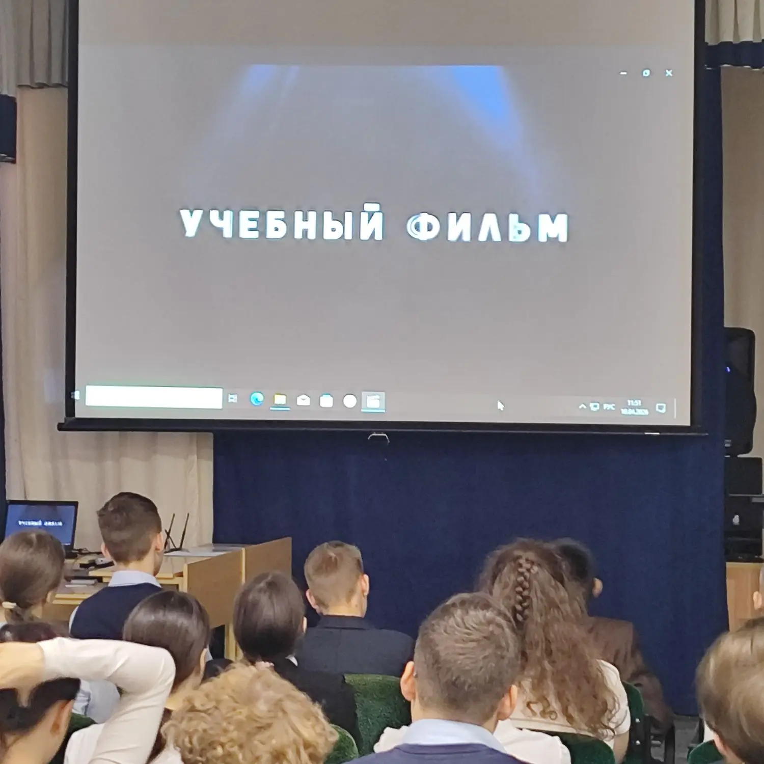 Мотоцикл — не игрушка: как в нашей гимназии прошёл урок безопасности 📹 «Мотоцикл в руках ребенка»: ж