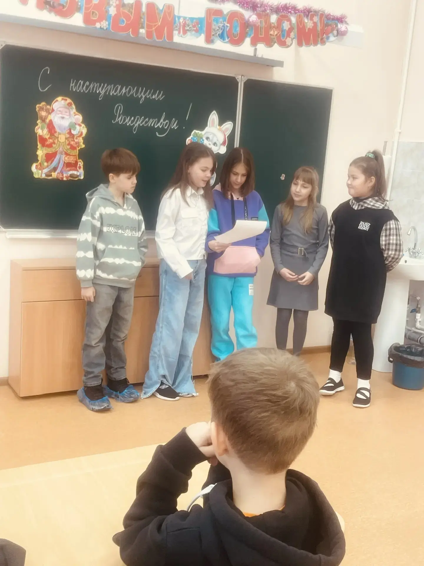 Каникулы продолжаются! 🎄  ❄️3ж класс посмотрели представление "Буратино" в Брянской областной филарм