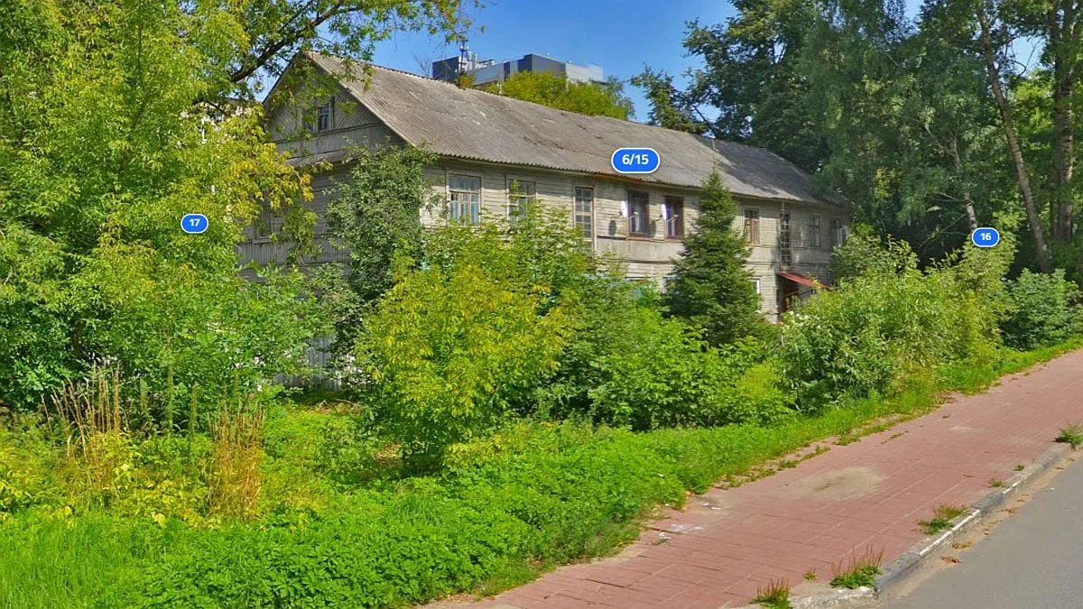 🏚️ В Твери снесут аварийный дом на бульваре Шмидта