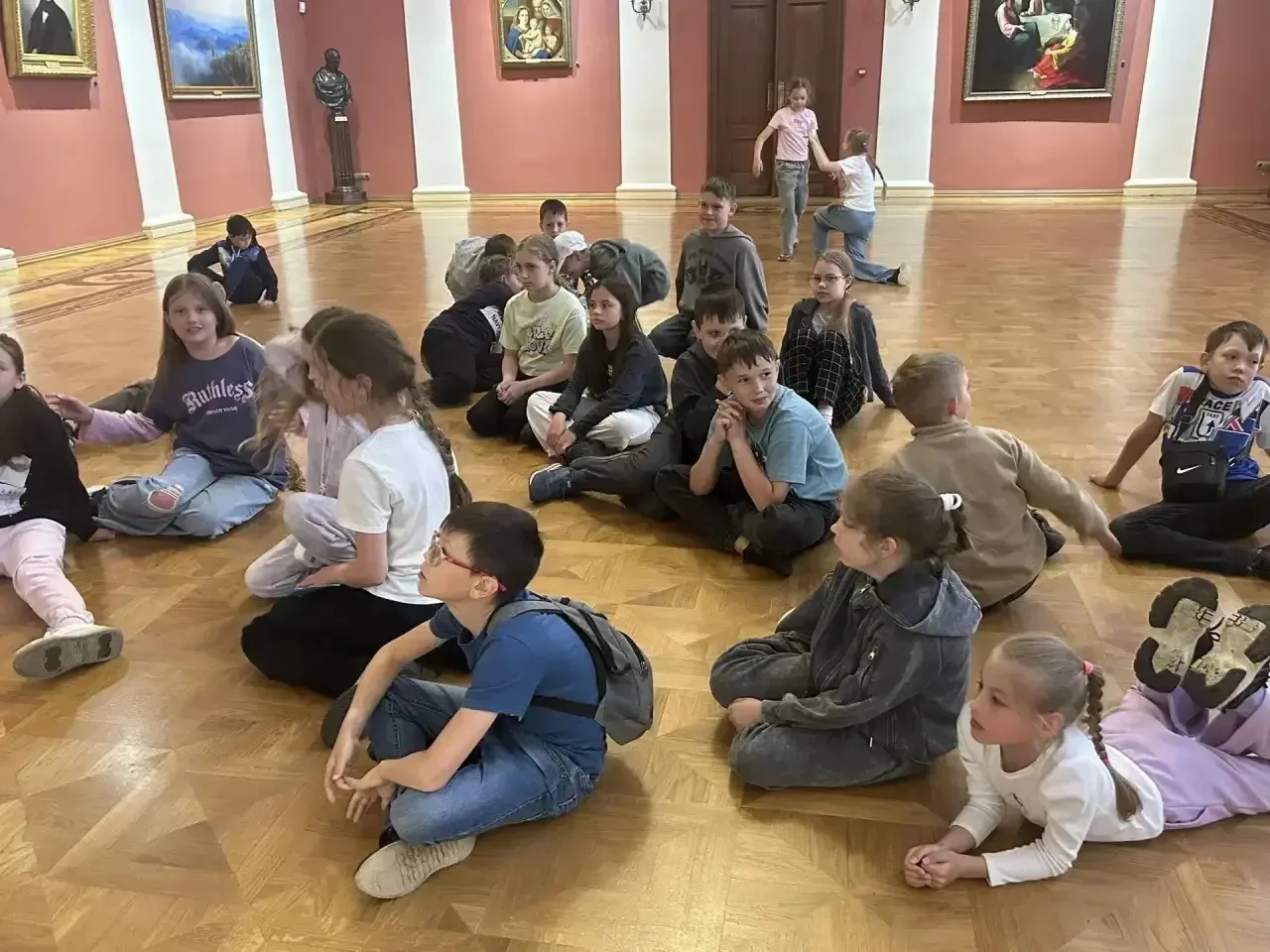 Яркий день в лагере «Дружба»! 🎉

Сегодня наши ребята отправились в настоящее культурное путешествие