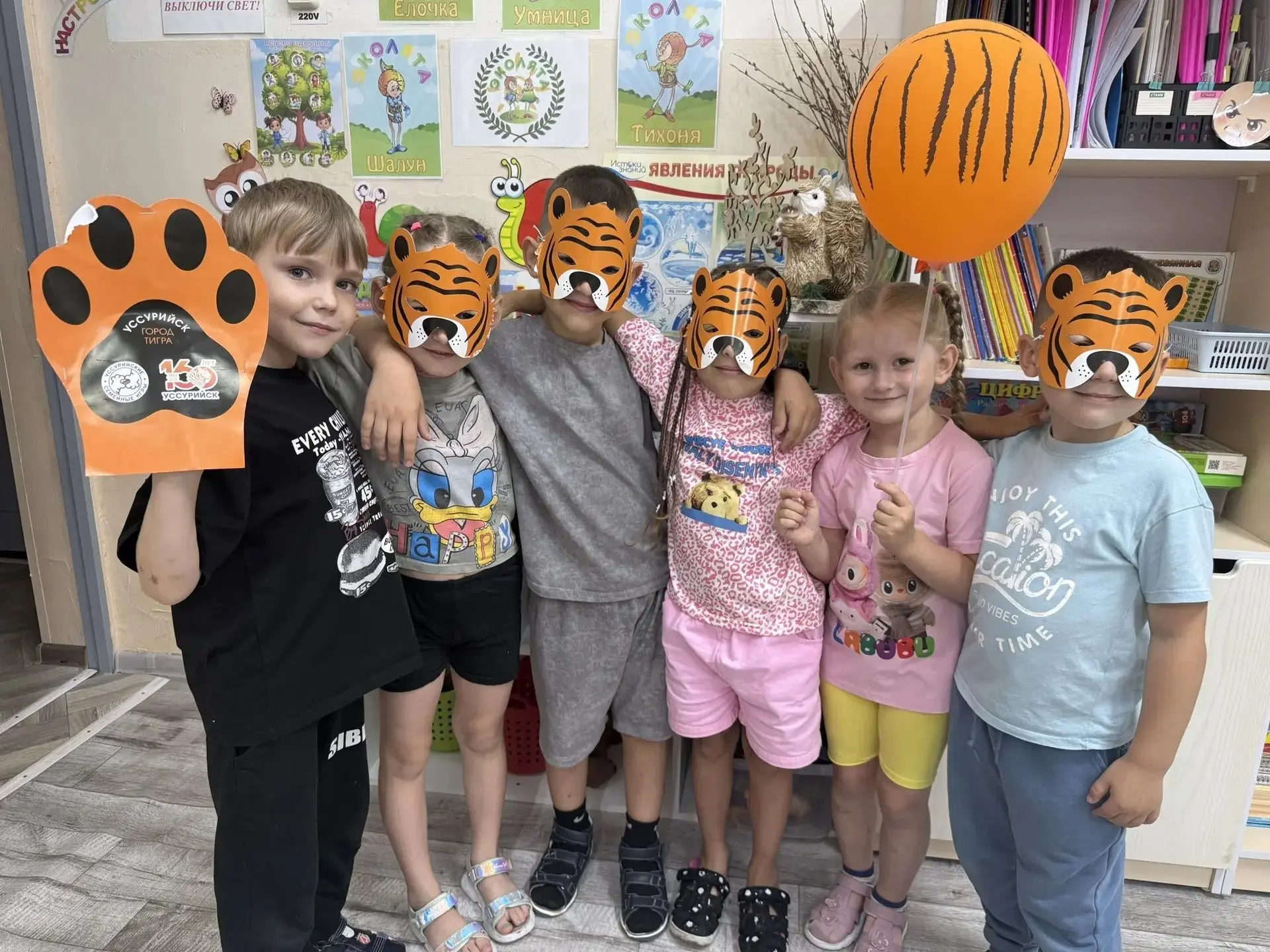 🐯 Полосатый праздник в самом разгаре!
Международный день тигра продолжается в нашей группе. Сегодня