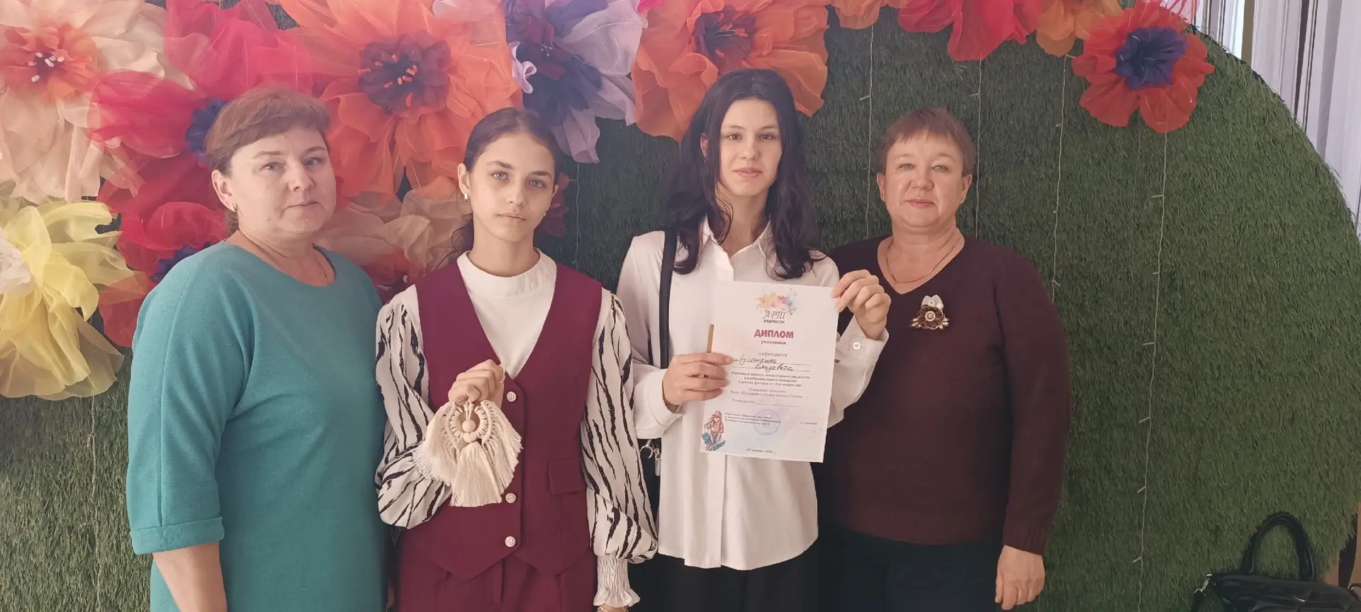 "Если подростка не считают за взрослого, он начинает вести себя как ребенок"